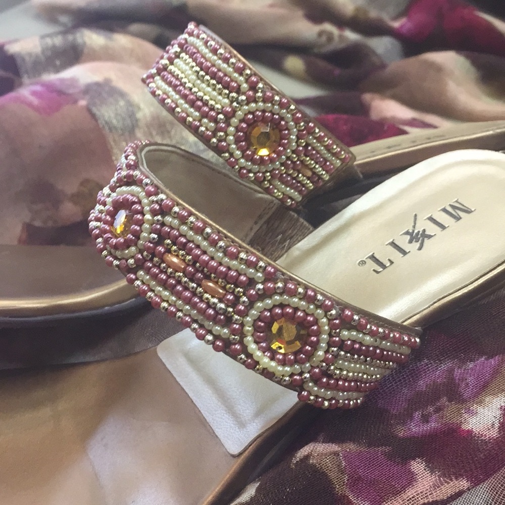Sandals - Picture 6 of 8